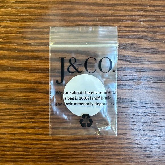 Little Star Internal Threaded Labret Flat Back Earrings - Picture 4 of 4